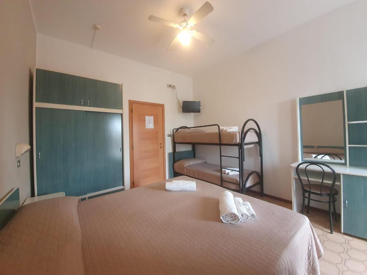 Hotel Magriv Rimini Eksteriør bilde